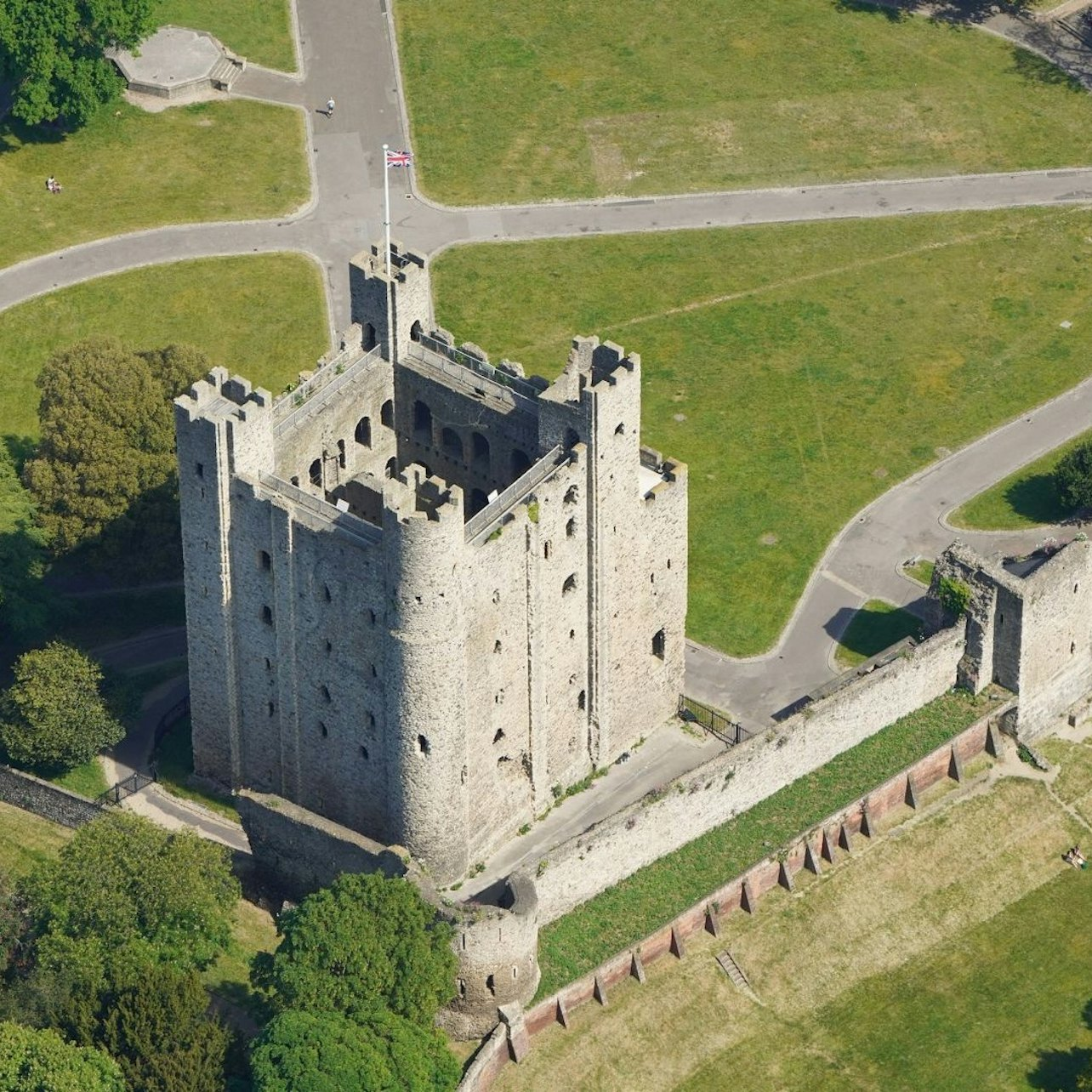 Rochester, Dover Castle and the White Cliffs: Day Trip from London - Photo 1 of 10
